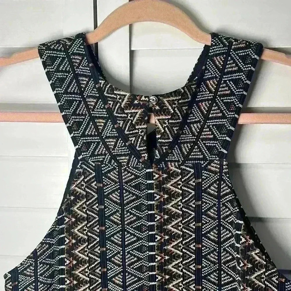 BCBGMAXAZRIA Aztec Pull On Stretch Mini Dress Size Small Navy Multi - Picture 6 of 9